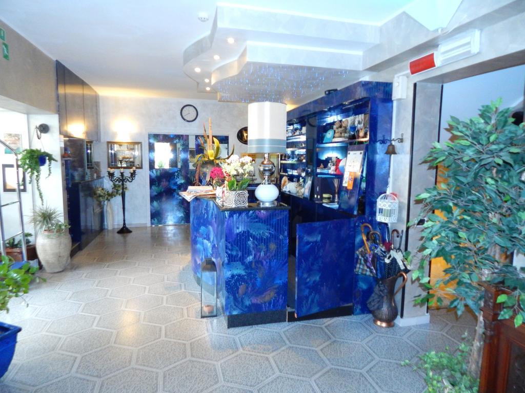 לואנו Hotel Torre Antica מראה חיצוני תמונה