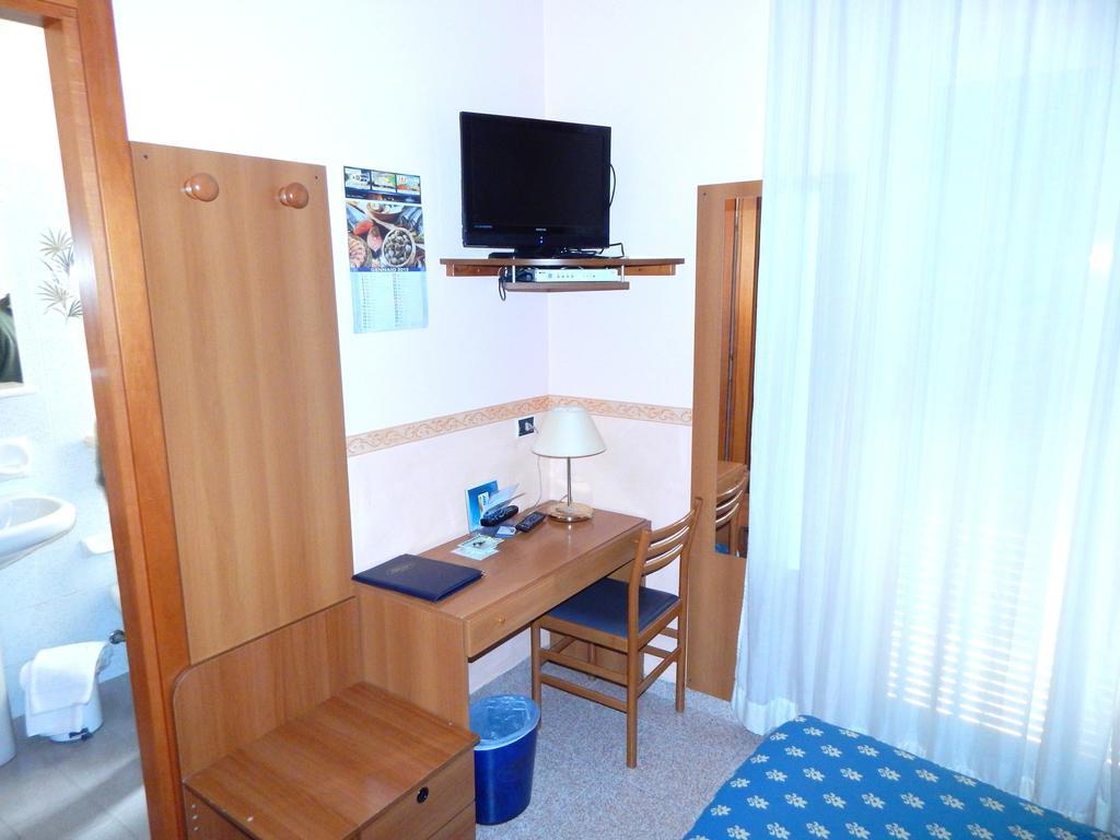 לואנו Hotel Torre Antica מראה חיצוני תמונה